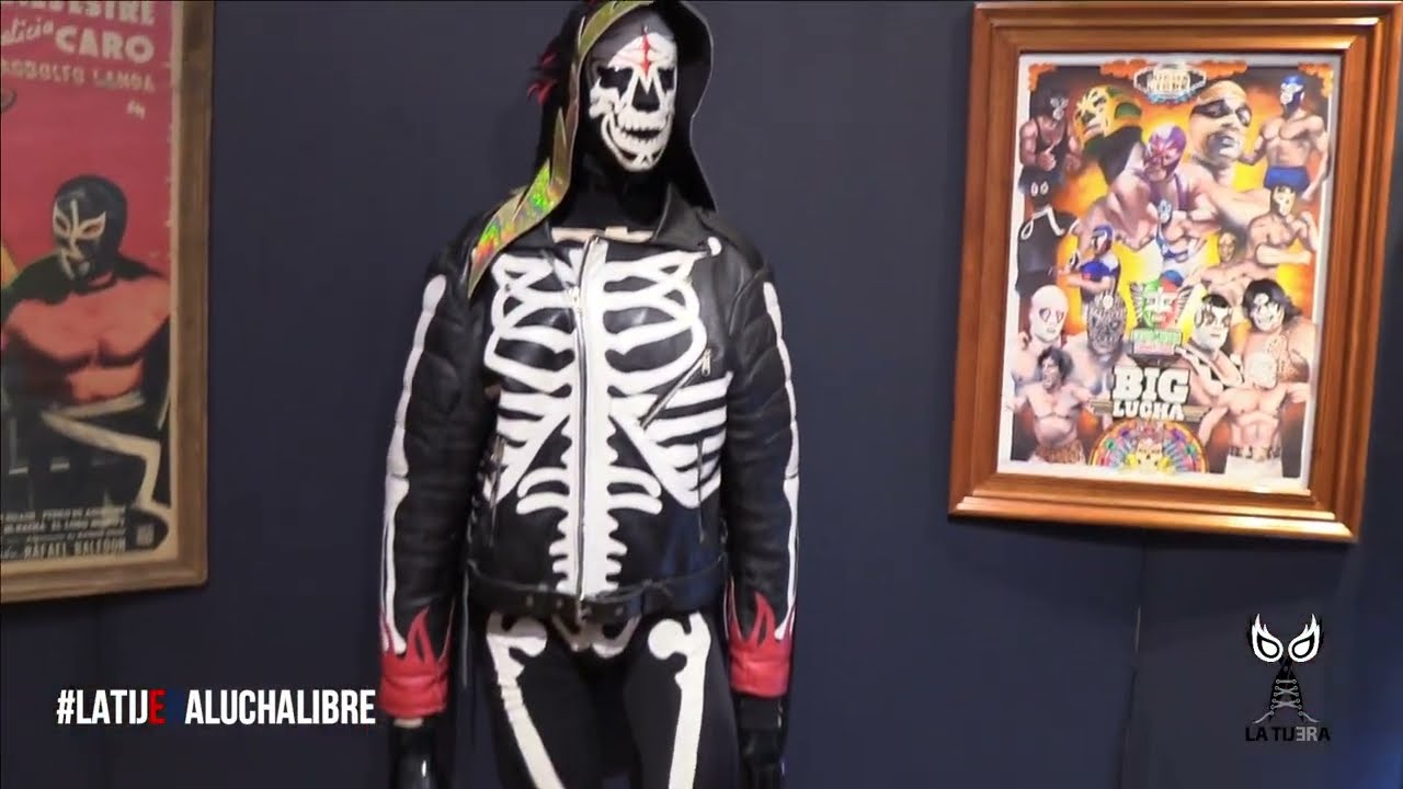 Rambo: La Parka, una máscara que hizo dos personajes como Adolfo Tapia y Chuy (QEPD) background