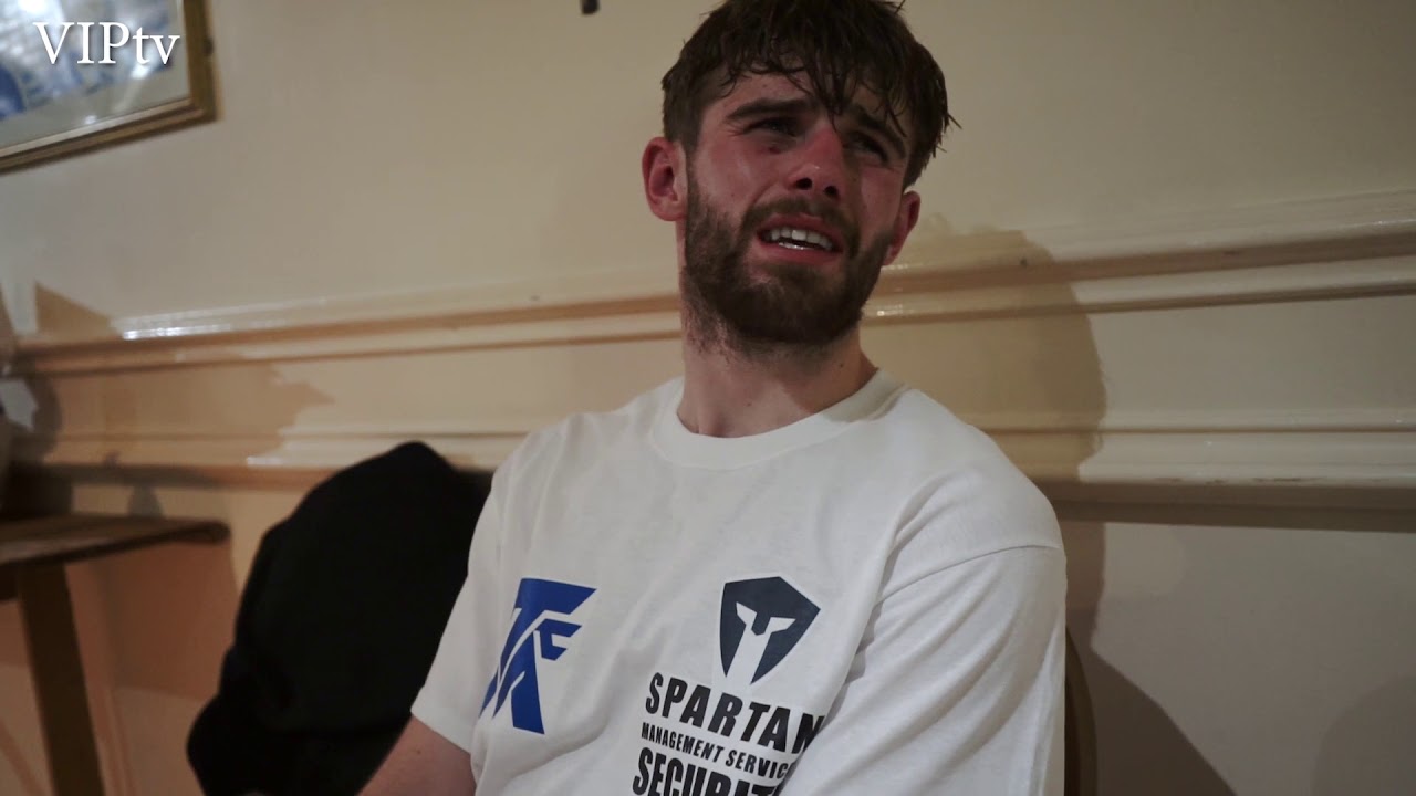Tom McGuinness loses his 0 in a great Scouse derby. background