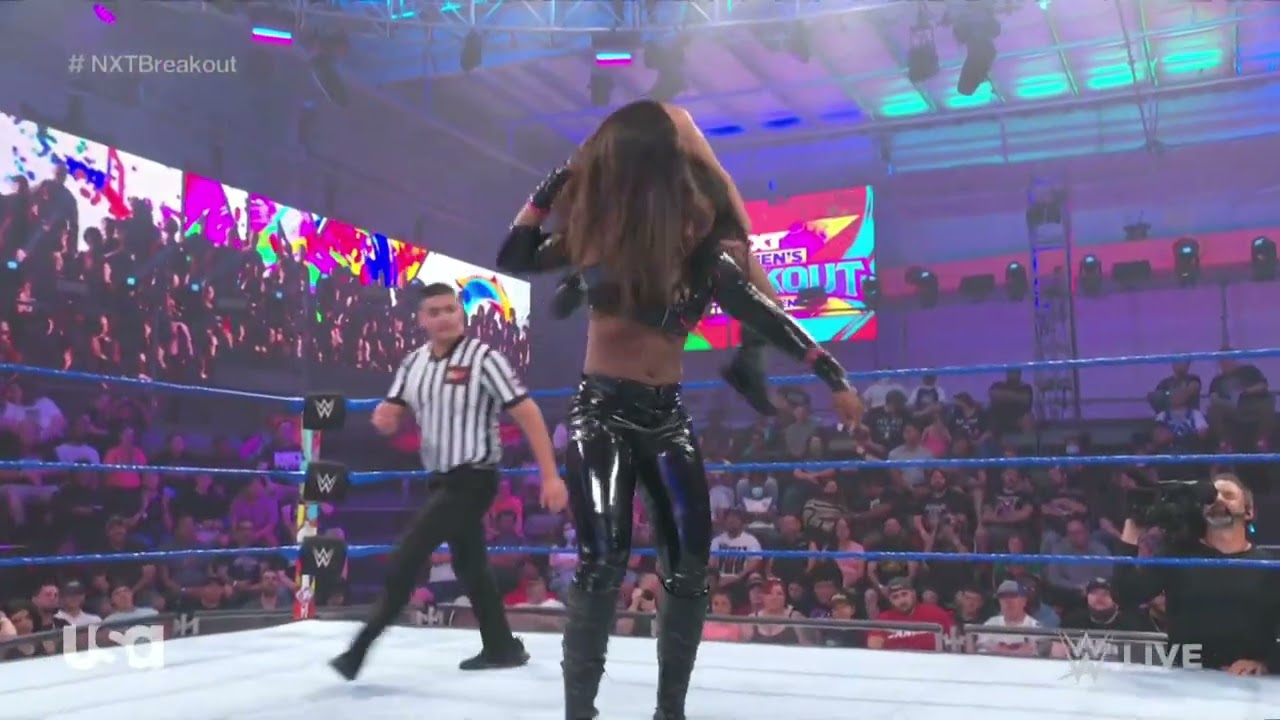 WWE NXT 2.0 ROXANNE PEREZ VS LASH LEGEND 05/24/22