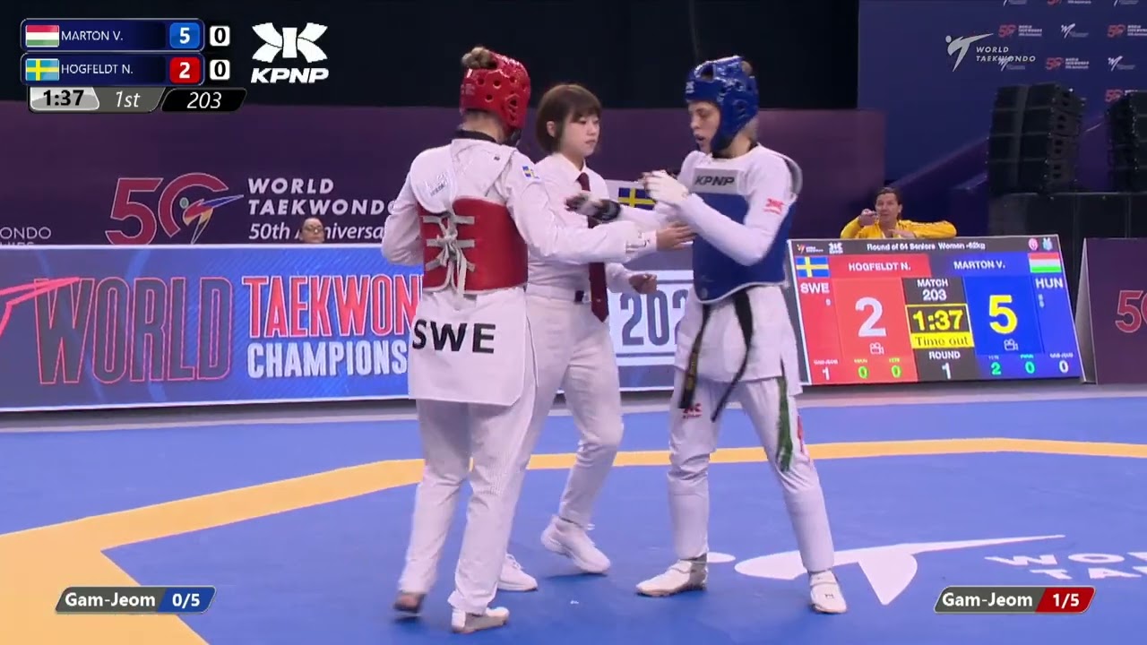 203 R64 Women 62kg HUN MARTON V SWE HOGFELDT N background