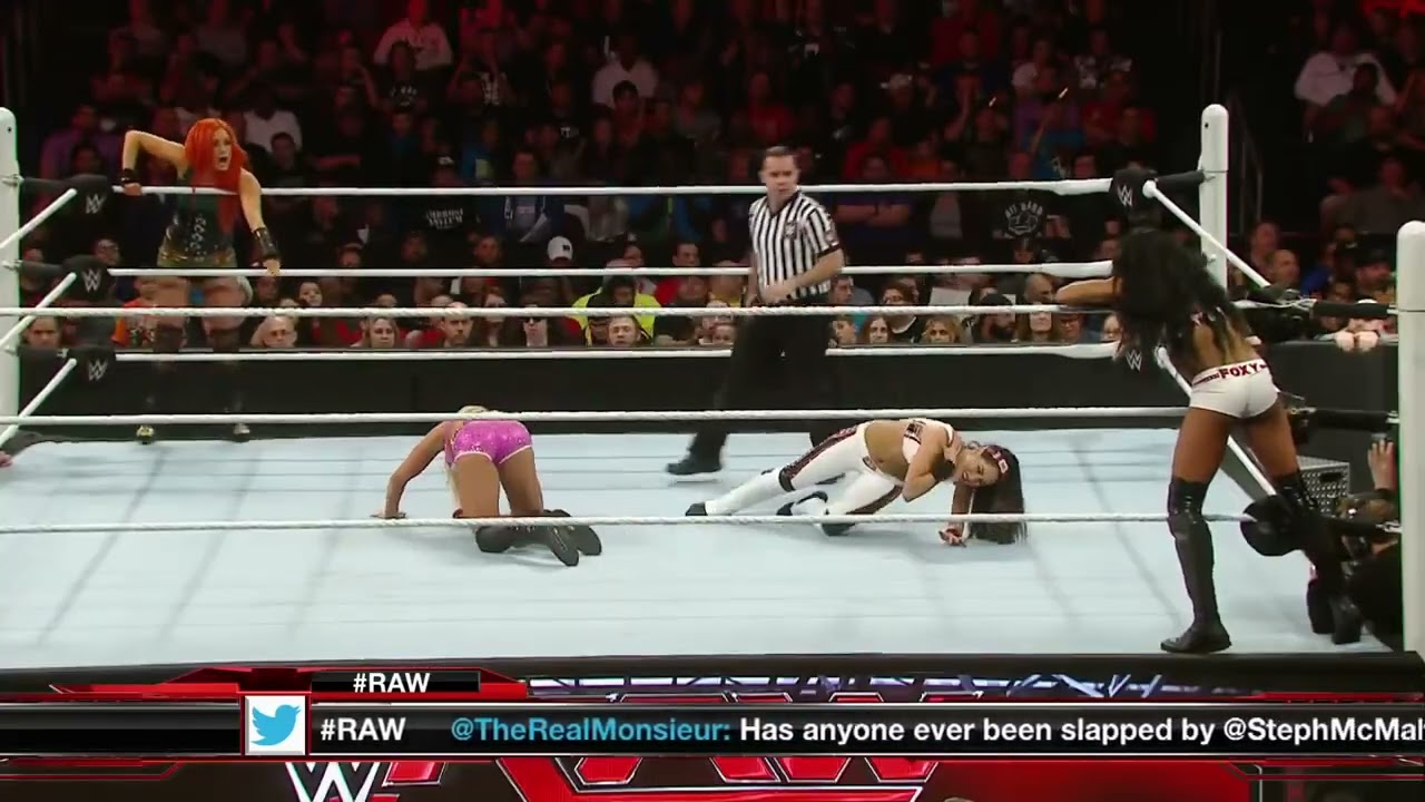 Charlotte & Becky Lynch vs. Alicia Fox & Brie Bella: Raw, Dec. 14, 2015