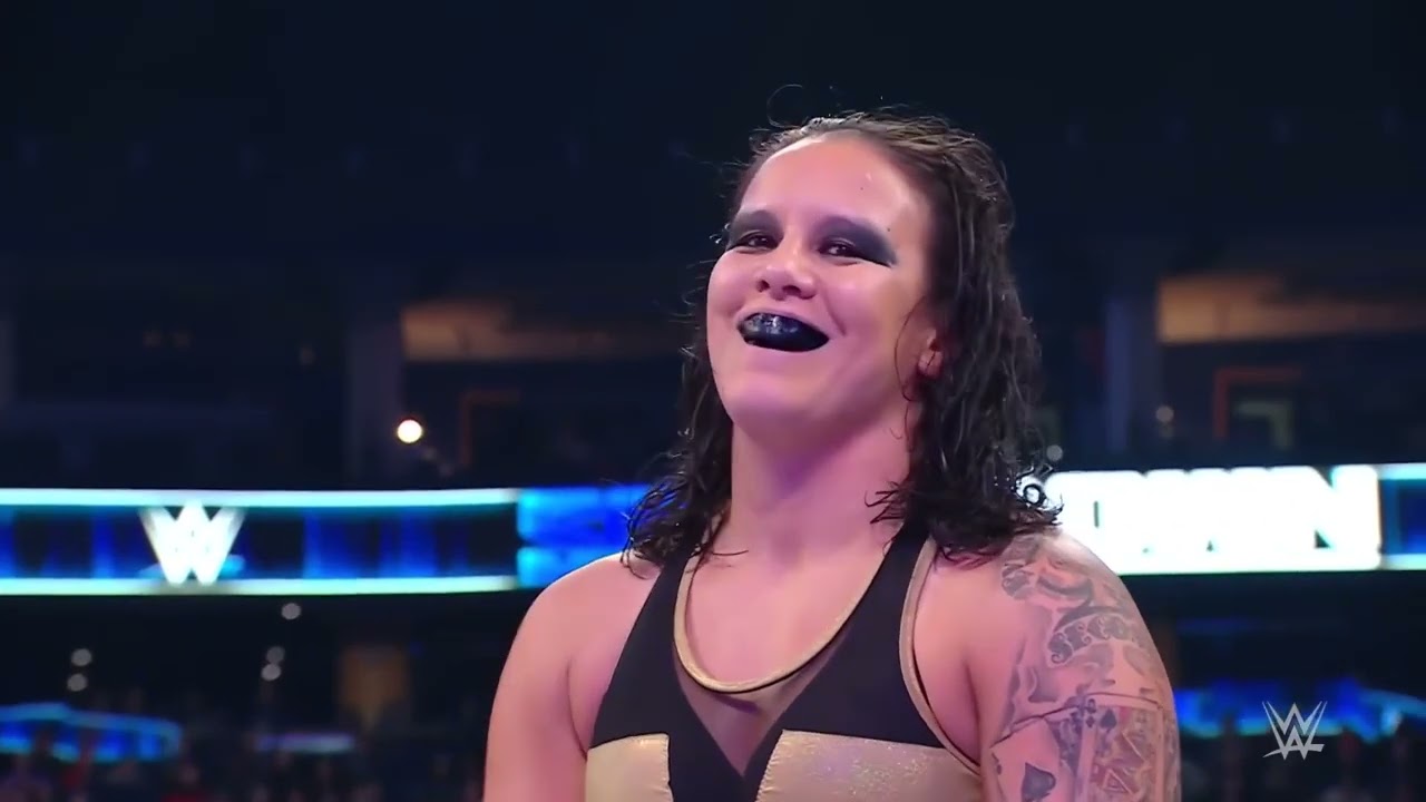 Raquel Rodriguez and Shotzi stop Shayna Baszler’s attack on Emma: SmackDown, Dec. 2, 2022 background
