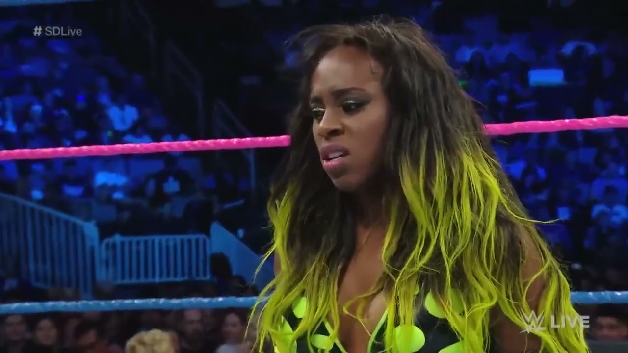 Naomi vs. Carmella: SmackDown LIVE, October 11, 2016 background