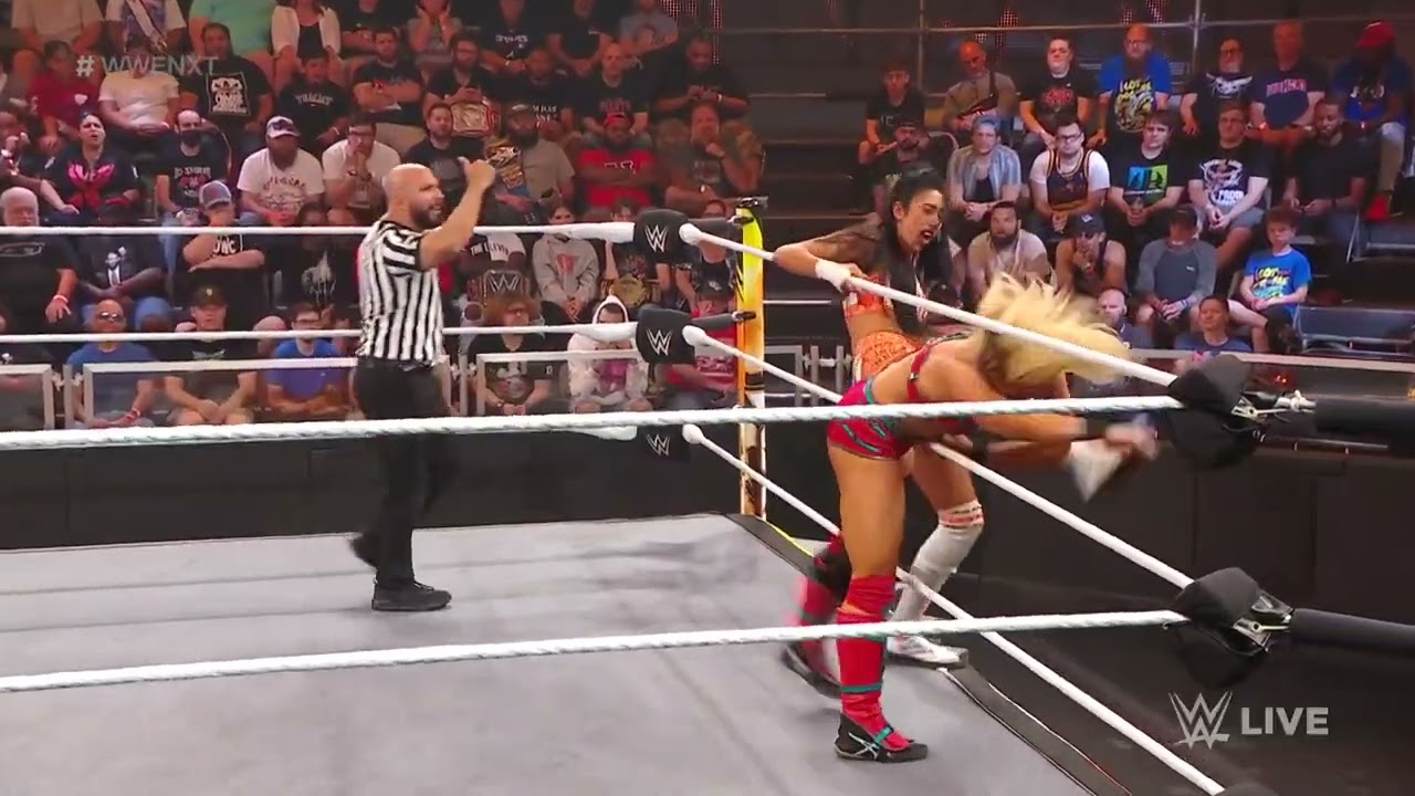Indi Hartwell (c) vs. Zoey Stark - NXT Women’s Championship Match: WWE NXT, Apr. 4, 2023
