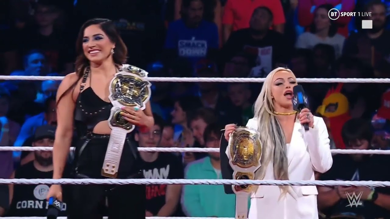 WWE SMACKDOWN RAQUEL RODRIGUEZ & LIV MORGAN ENTRANCE 04/14/23