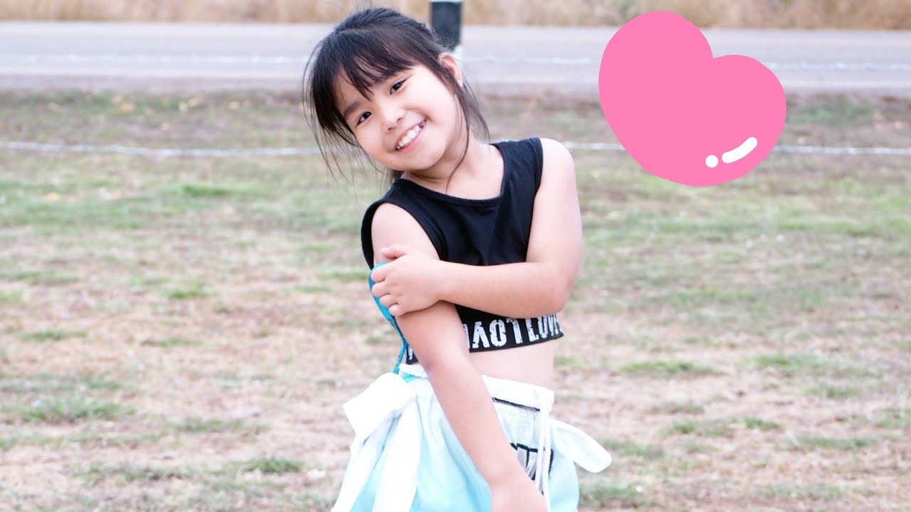 ลีลาการเต้นการร้องของเรมินะ.รีนะโกโกวาม่วนบ่จ้าHappy Valentine's Day!REMINA&RIINADancingレミナリイナ踊ってみた! background
