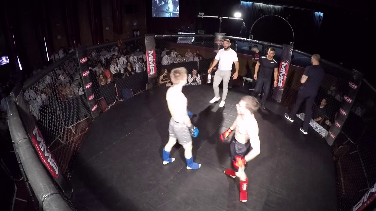 Ultra MMA | Newcastle | Ryan Robinson VS David McVeigh background