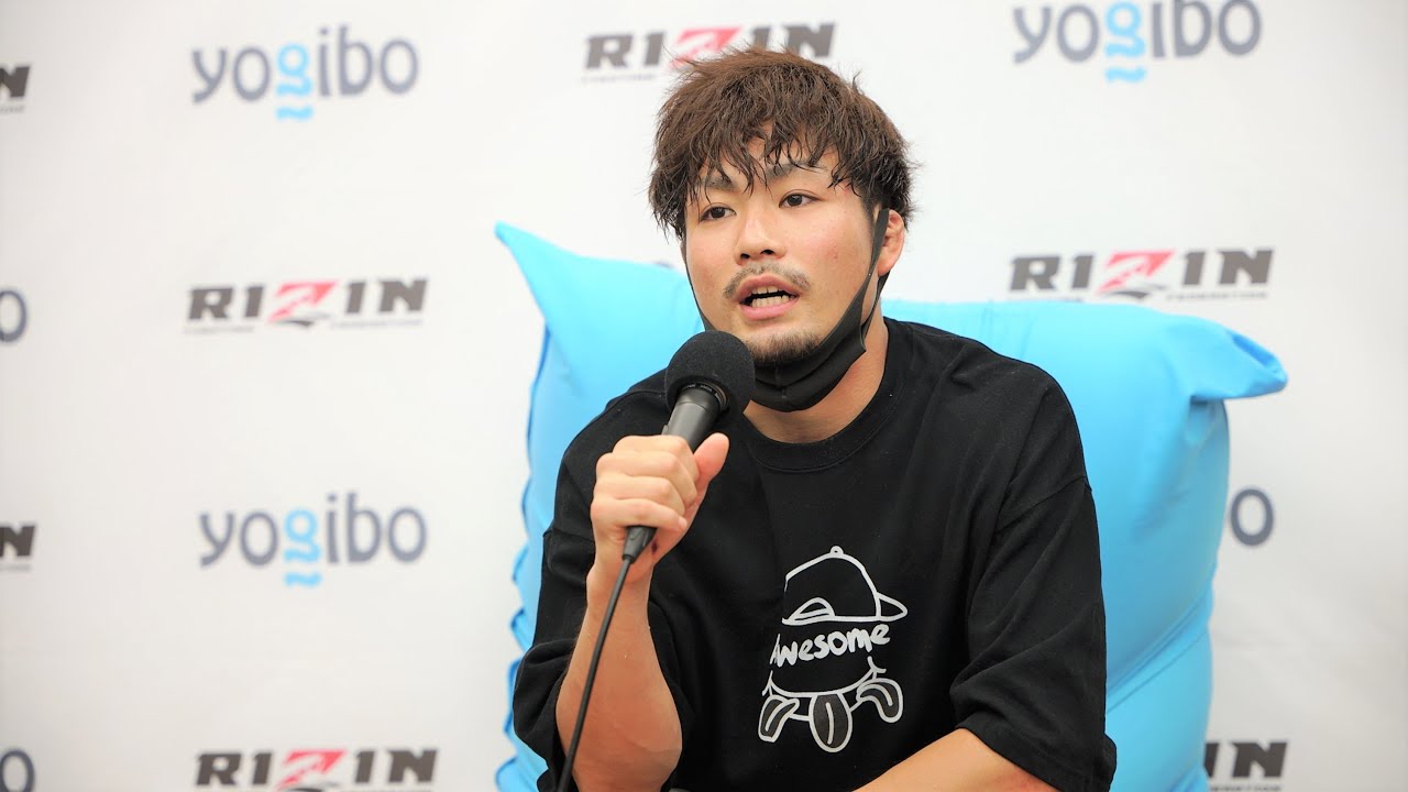 Yogibo presents RIZIN.29 山畑雄摩 試合後インタビュー backdrop