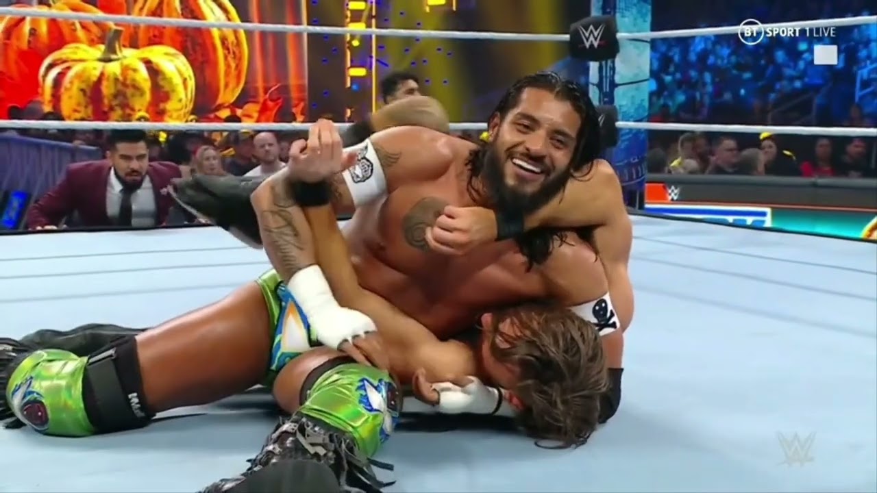 WWE SMACKDOWN SANTOS ESCOBAR VS BUTCH 11/25/22 background
