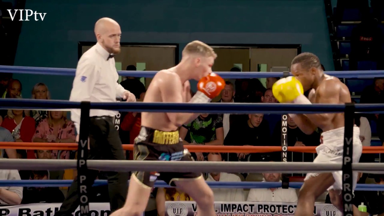 Jack Rafferty v Innocent Anyanwu 6 10 2018 at Oldham Leisure Centre