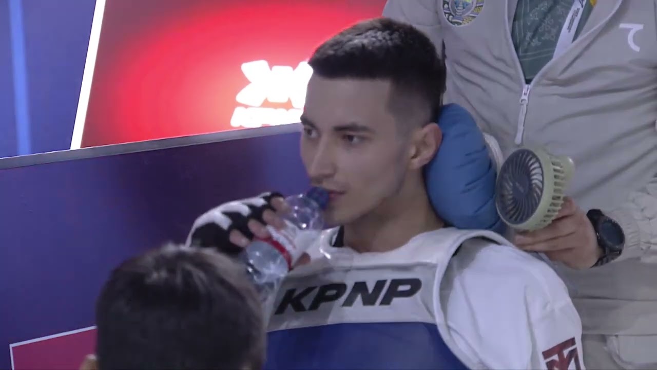 327 SF Men 68kg UZB RASHITOV U KOR JIN H J