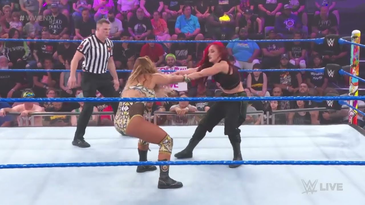 Alba Fyre vs. Elektra Lopez: WWE NXT 2.0, May 24, 2022 background