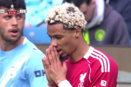 [Highlights] Rodri nearly provides own-goal assist, Ekambi blasts shot over the bar