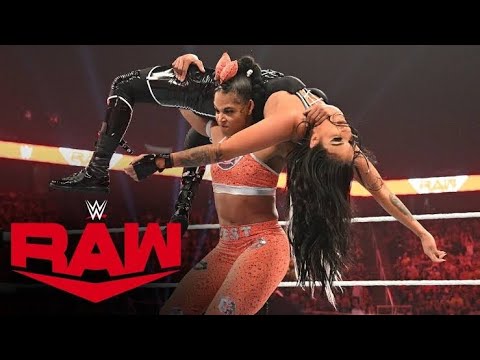 Bianca Belair (c) vs. Sonya Deville – Raw Women’s Championship No DQ Match: Raw, Apr. 25, 2022 backdrop