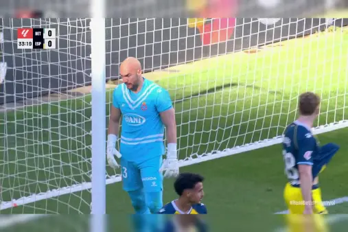 [Highlights] Altimira's header saved by goalkeeper's diving stop