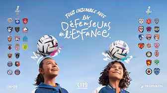 Découvrez le ballon collector aux couleurs des Defenseurs de l'Enfance // Decathlon