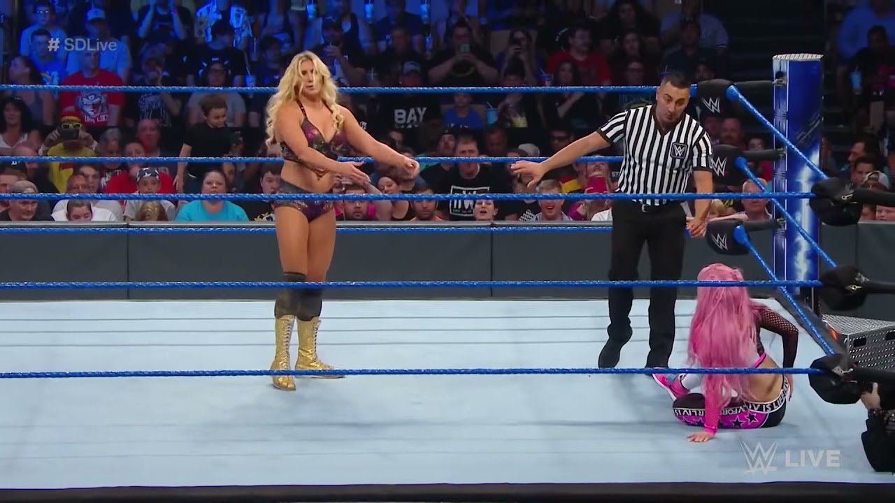 Charlotte Flair vs. Liv Morgan: SmackDown LIVE, July 16, 2019 background