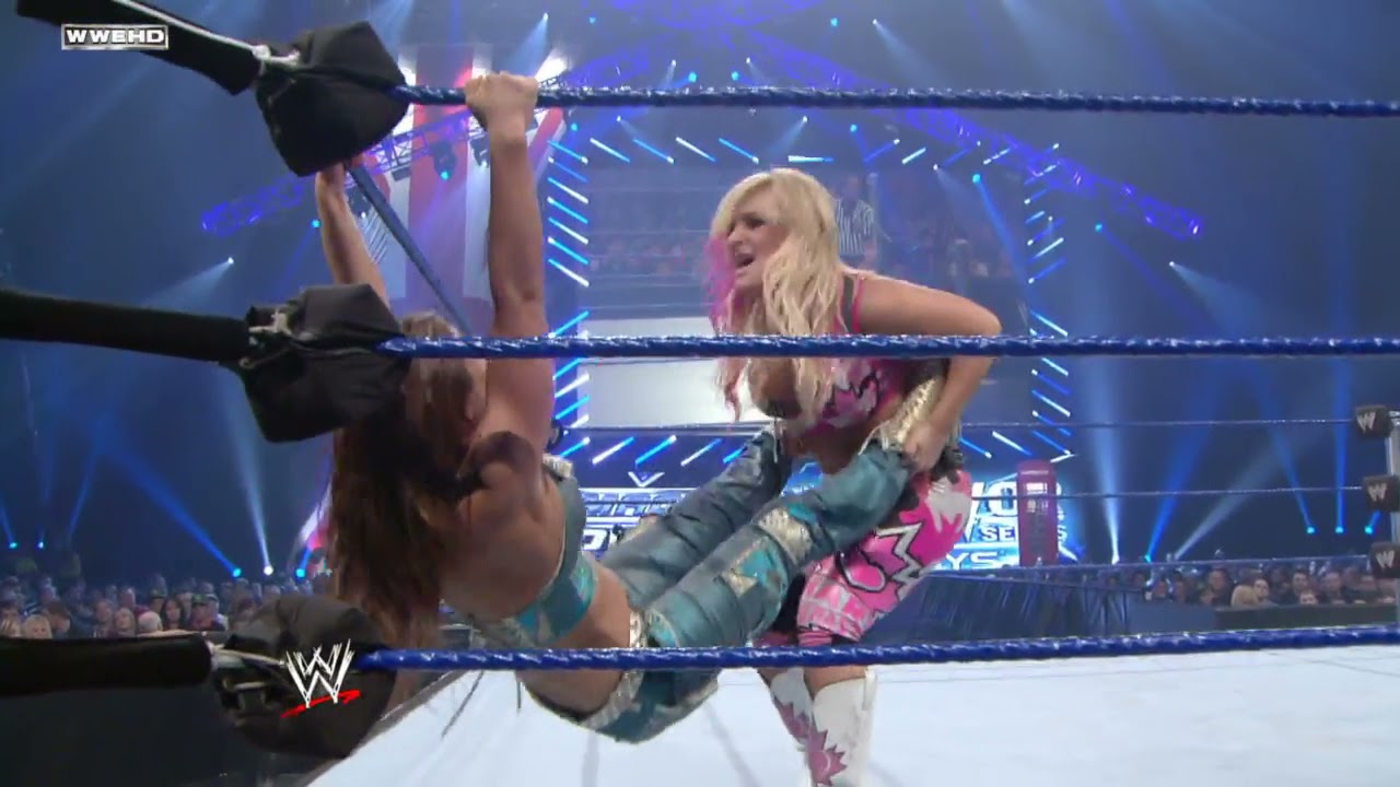 Natalya vs. Mickie James: SmackDown, Nov. 13, 2009