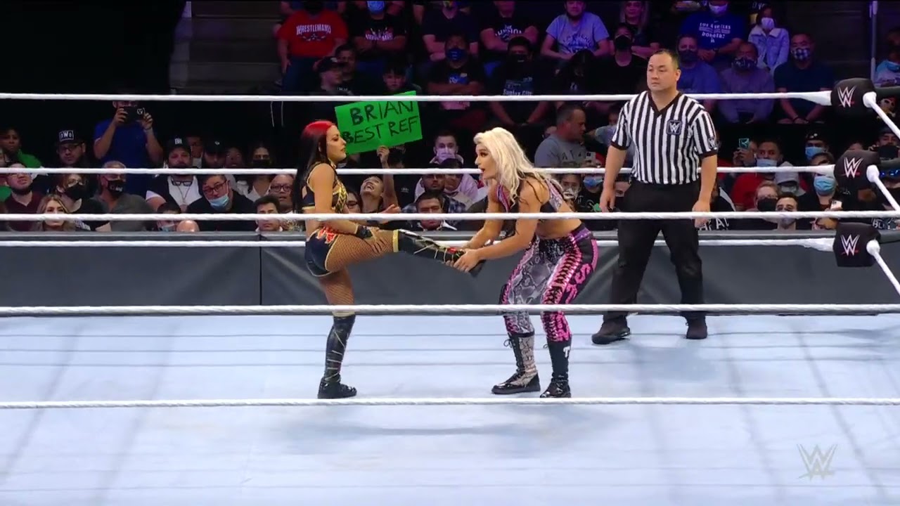 Zelina Vega vs. Toni Storm - Queen’s Crown Tournament First-Round Match: SmackDown, October 08, 2021