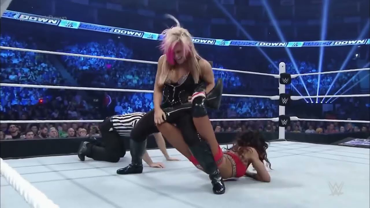 Cameron vs. Alicia Fox vs. Natalya – Triple Threat Match: SmackDown, Apr. 16, 2015