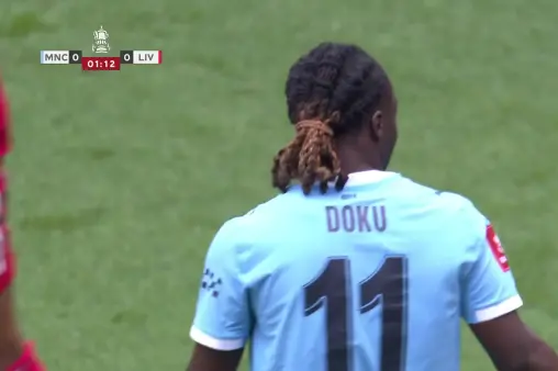 [Highlights] Testing the touch! Doku's low strike from the edge of the box drifts wide of the near post