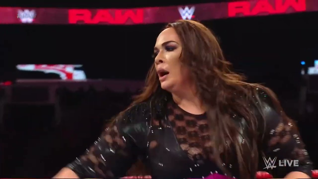 Ember Moon & Ronda Rousey vs. Tamina & Nia Jax: Raw, Dec. 3, 2018