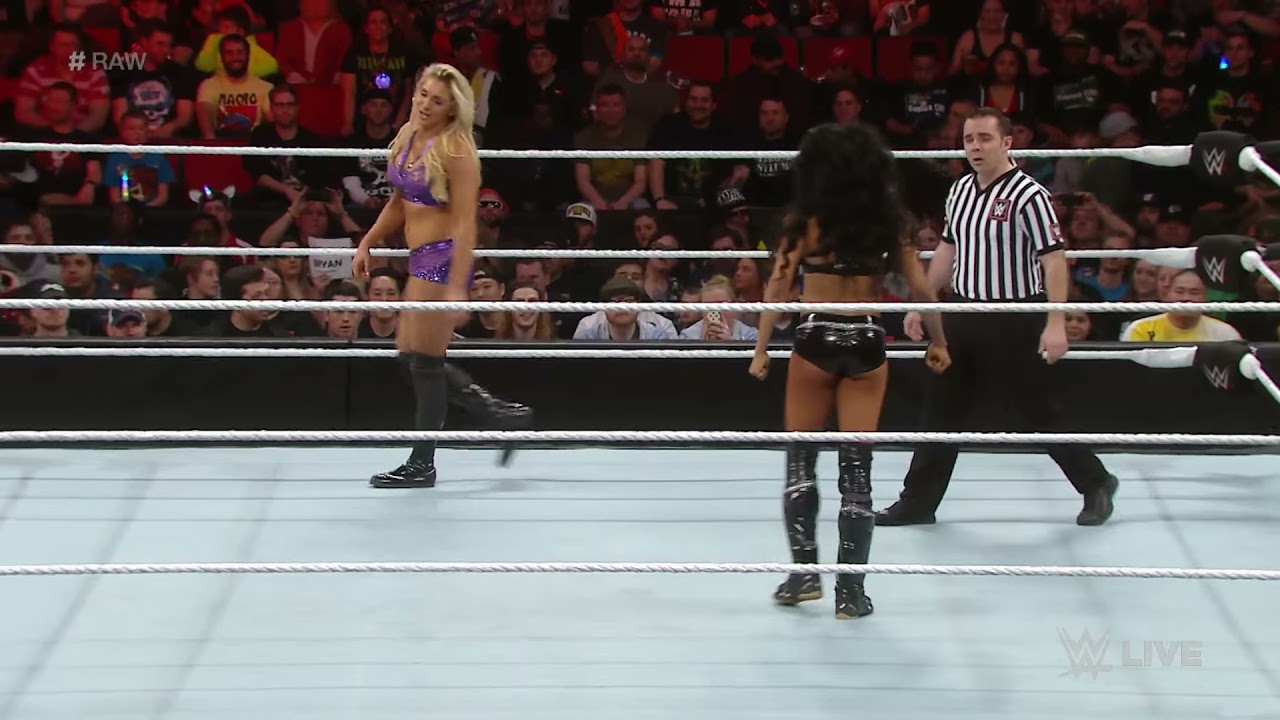 Charlotte vs. Alicia Fox: Raw, Feb. 8, 2016