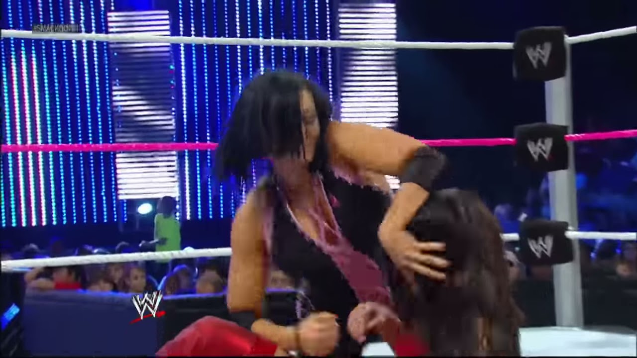 Brie Bella vs. Aksana: SmackDown, October 04, 2013