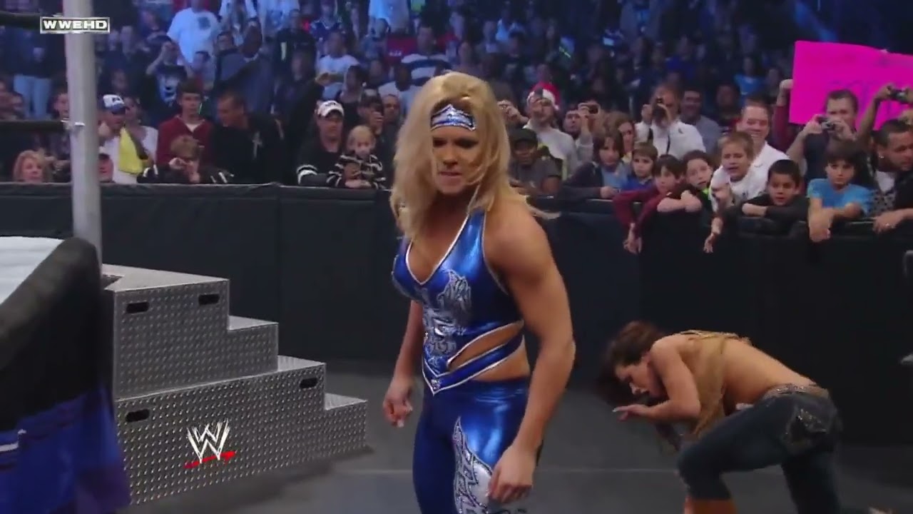 Maria & Mickie James vs. Layla & Beth Phoenix: SmackDown, Dec. 25, 2009