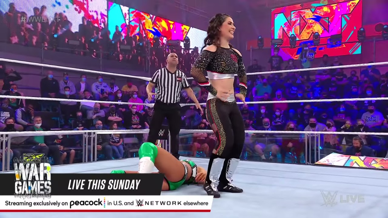 Persia Pirotta & Indi Hartwell vs. Valentina Feroz & Yulisa León: WWE NXT 2.0, Nov. 30, 2021 background
