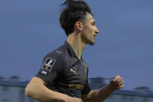 [Goal] Lala brings down Tamari in the box, resulting in a penalty; Le Paul scores from the spot for a brace