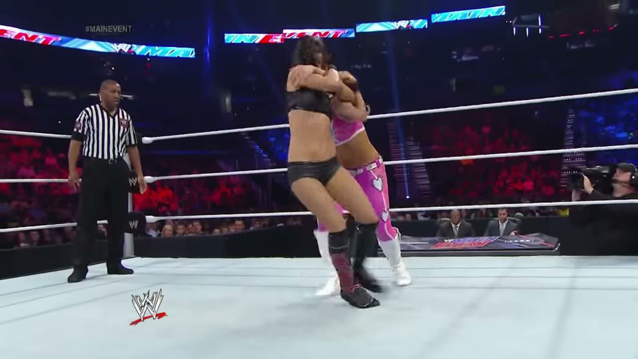 Natalya vs. Brie Bella: WWE Main Event, May 27, 2014