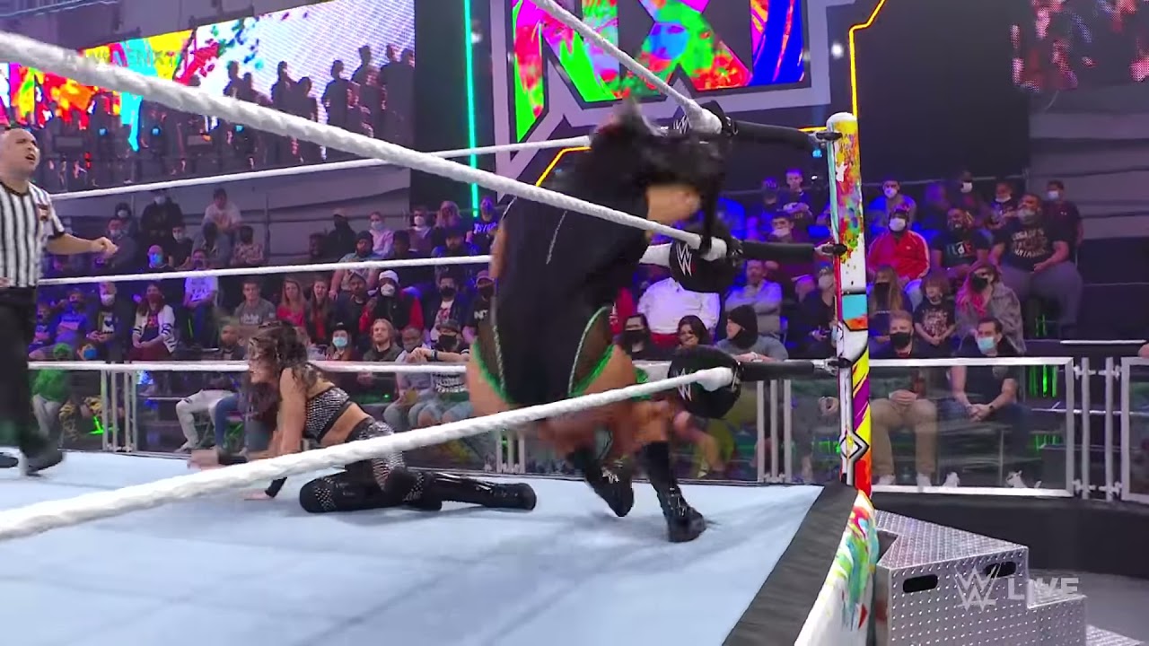Kayden Carter & Kacy Catanzaro vs. Persia Pirotta & Indi Hartwell: NXT 2.0, Nov. 23, 2021 background
