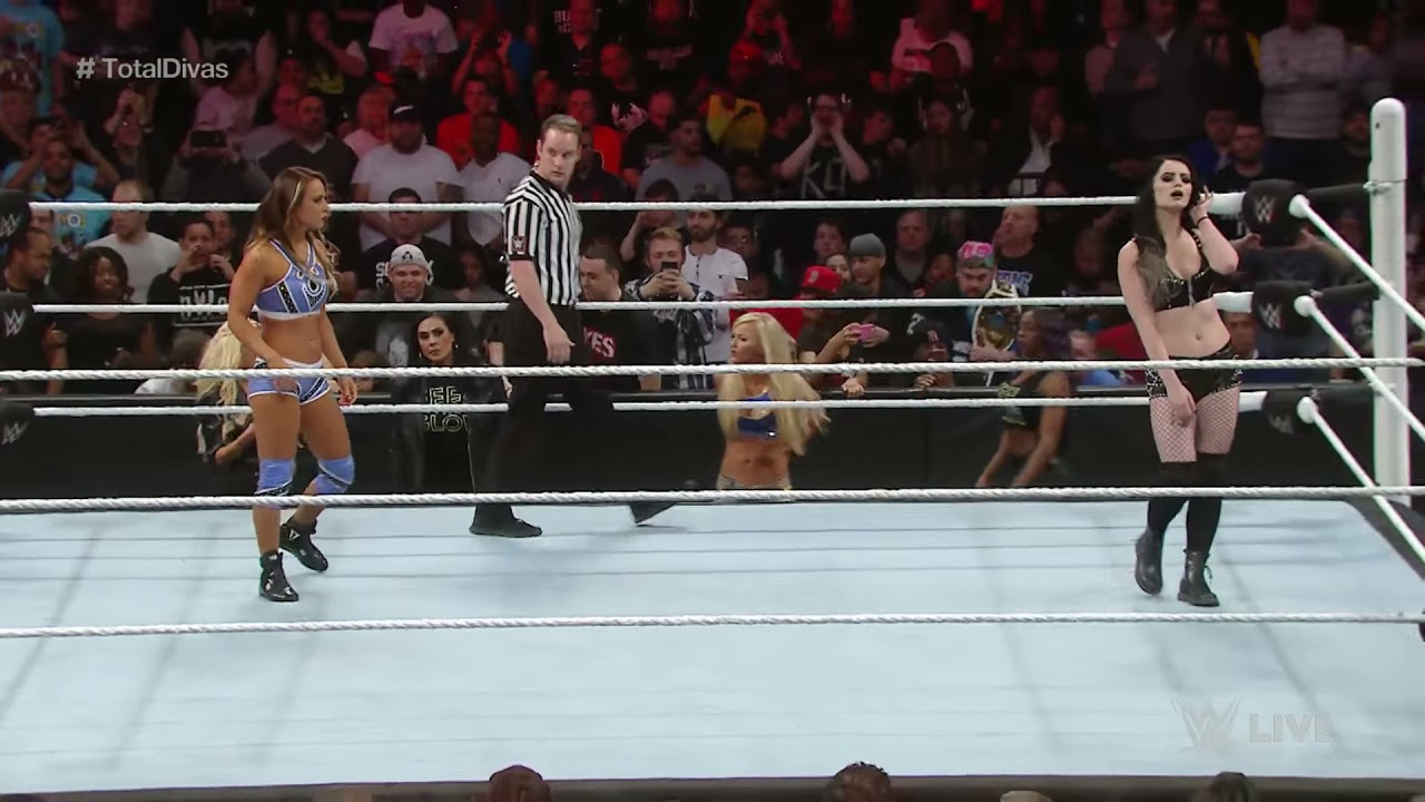 Emma vs. Paige: Raw, March 28, 2016