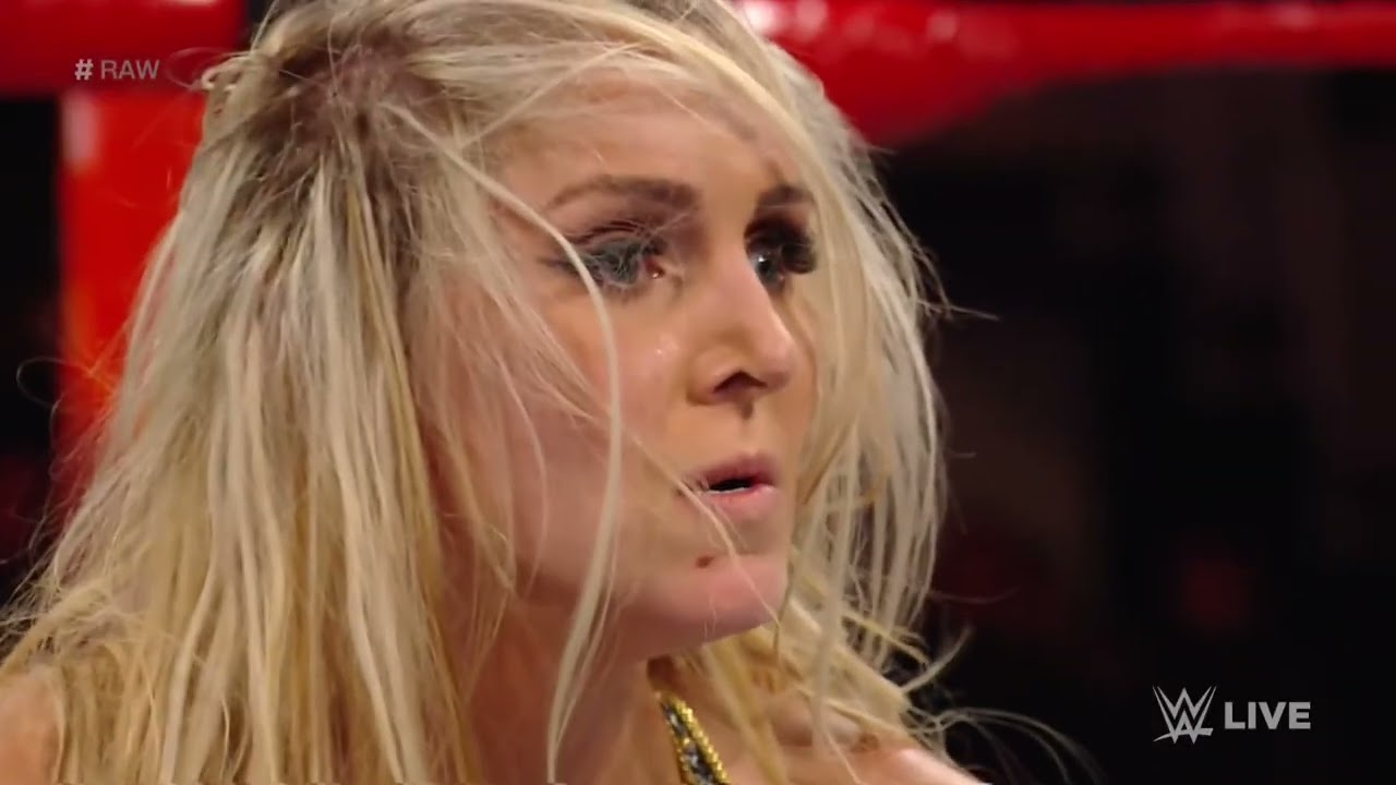 Bayley vs. Charlotte Flair: Raw, December 19, 2016