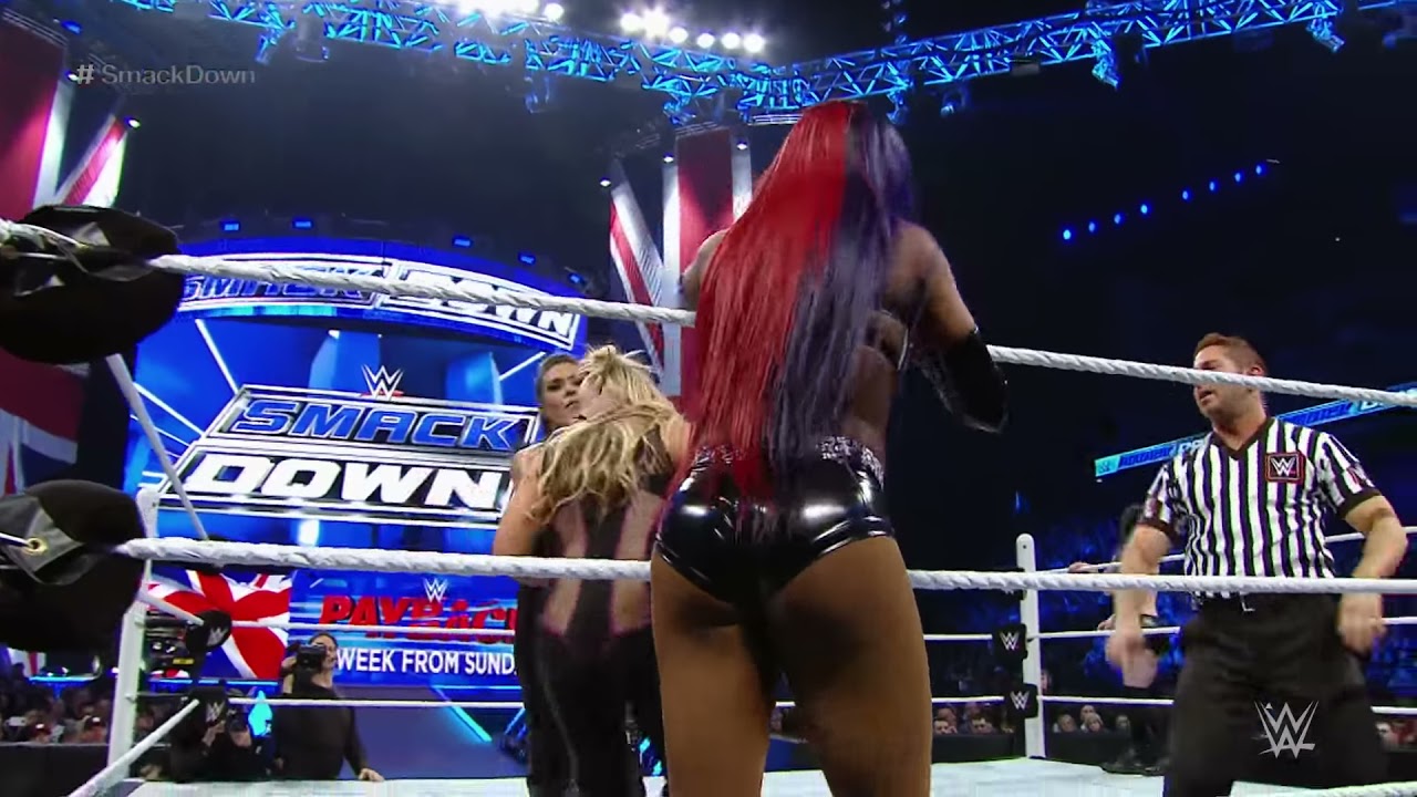 Paige & Natalya vs. Tamina Snuka & Naomi: SmackDown, Apr. 21, 2016 background