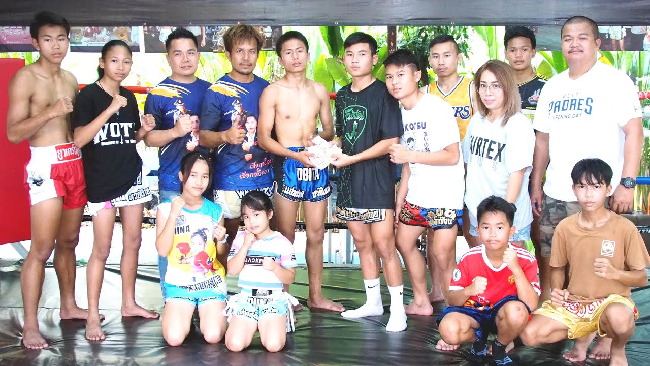 ขุนศึกเล็ก.ขุนศึกน้อยมามอบเงินช่วยบ้านใจแอ้นStrongest twins!