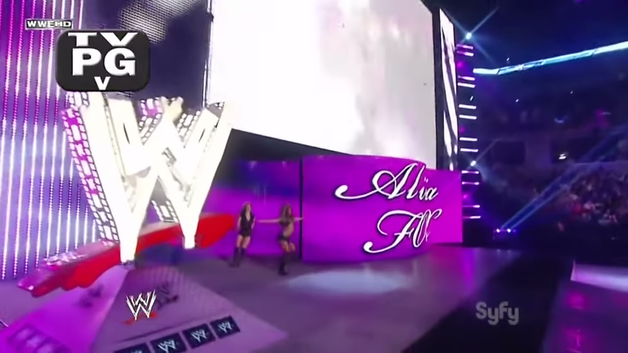 FULL MATCH - Kaitlyn & Alicia Fox vs. Tamina Snuka & Natalya: SmackDown, Dec. 30, 2011 background