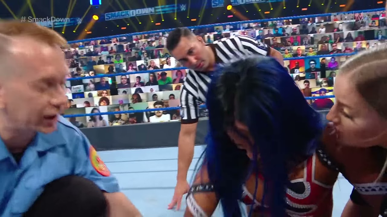 Bayley brutalizes Sasha Banks: SmackDown, Sept. 4, 2020