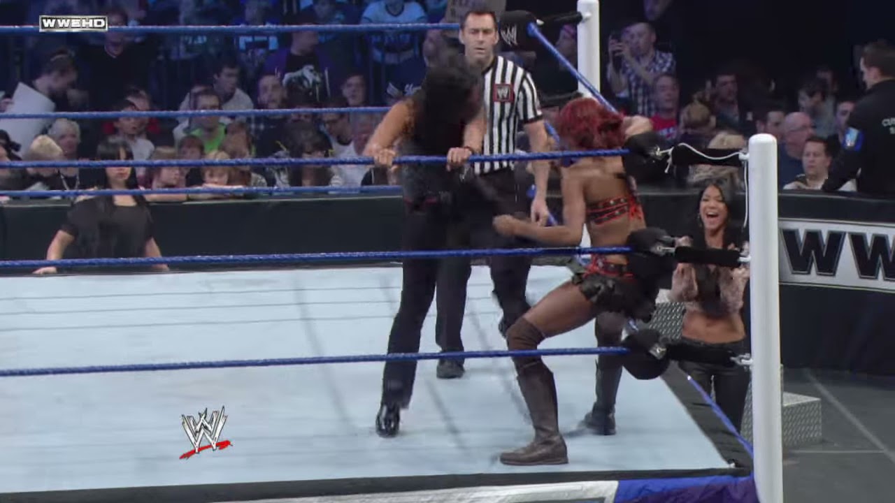 Alicia Fox vs. Tamina Snuka: SmackDown, November 11, 2011