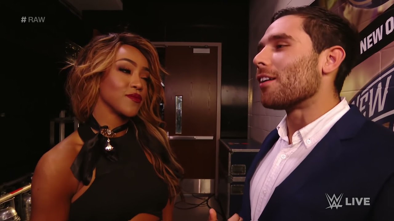 Alicia Fox kisses Noam Dar: Raw, January 09, 2017