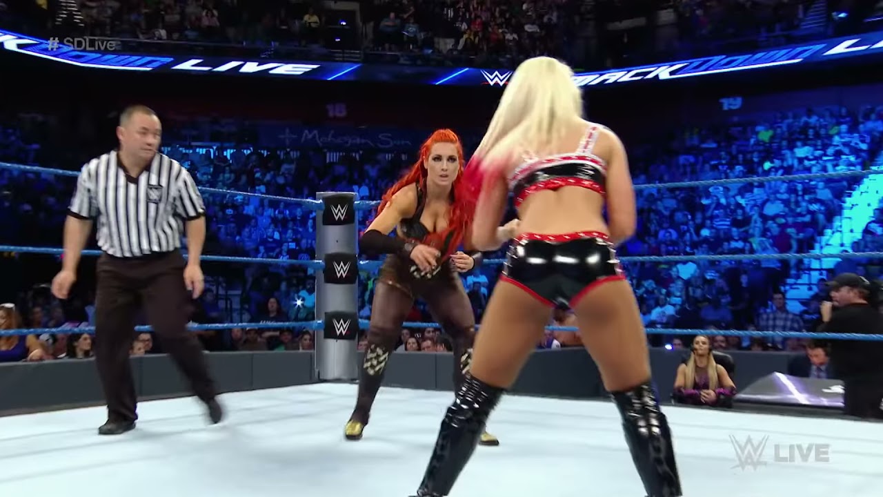 Becky Lynch vs. Alexa Bliss: SmackDown LIVE, August 23, 2016 background