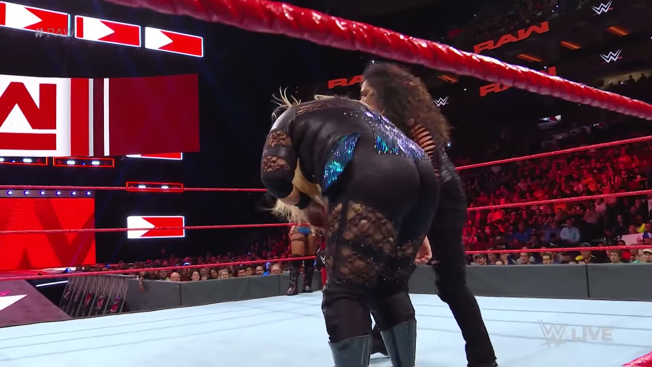 Ember Moon & Nia Jax vs. Tamina & Dana Brooke: Raw, October 15, 2018 background