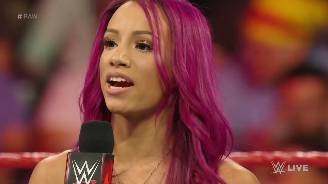 Sasha Banks addresses her back injury: Raw, September 05, 2016 background