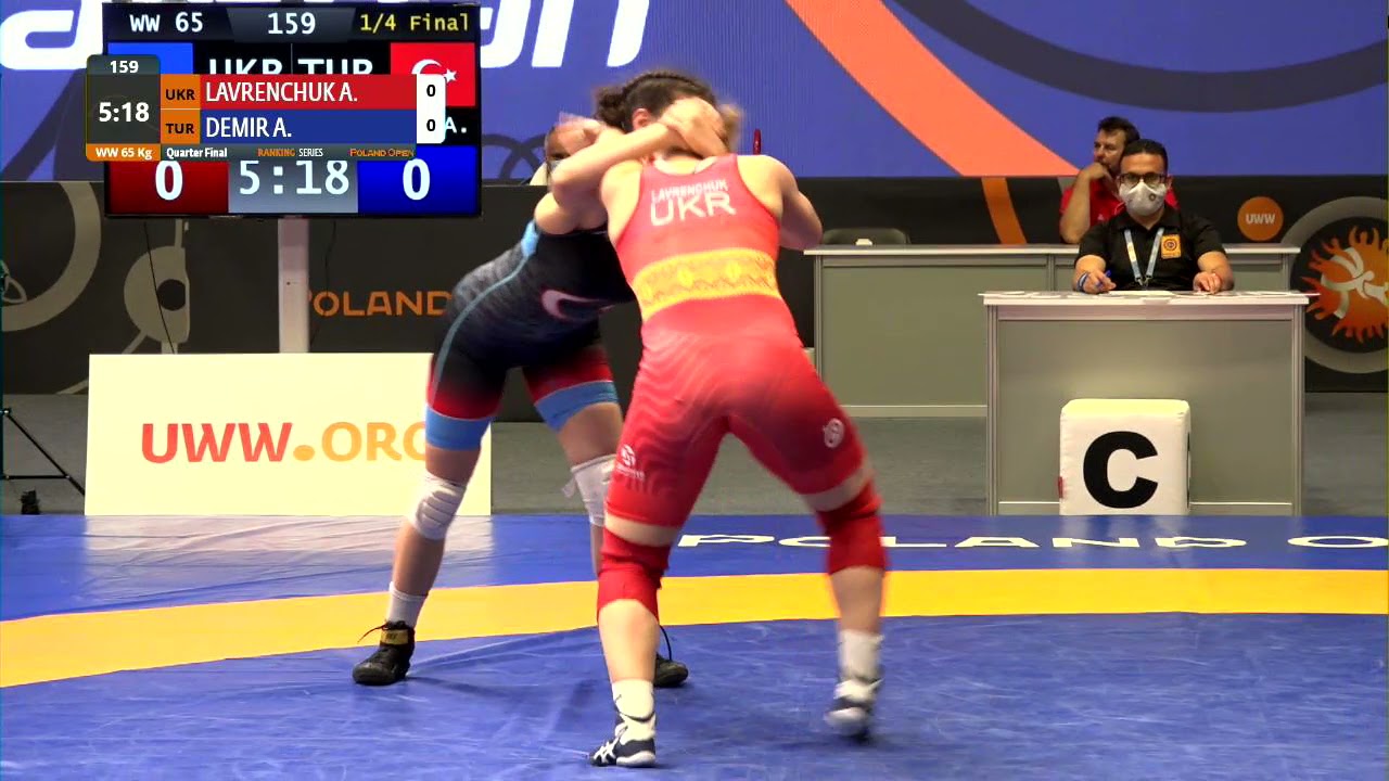 1/4 WW - 65 kg: A. LAVRENCHUK (UKR) v. A. DEMIR (TUR) background