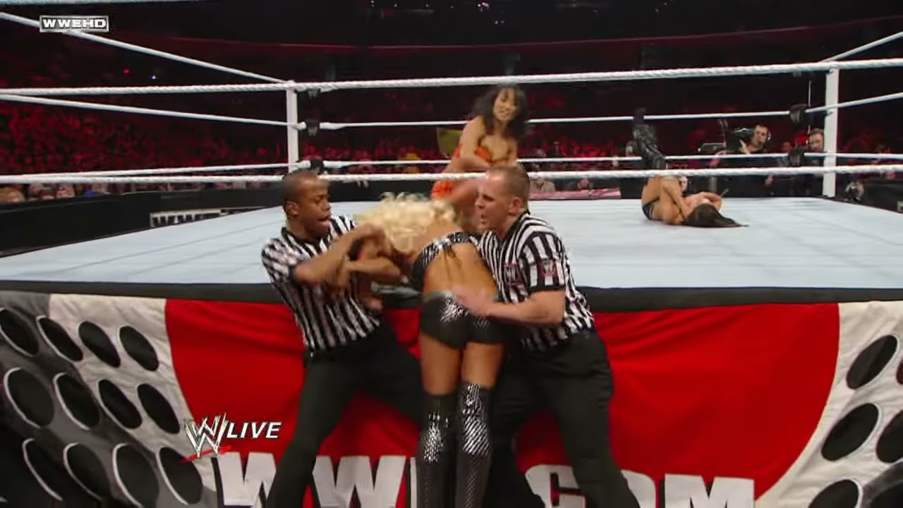 No. 01 Contender’s Diva Battle Royal: Raw, February 28, 2011 background