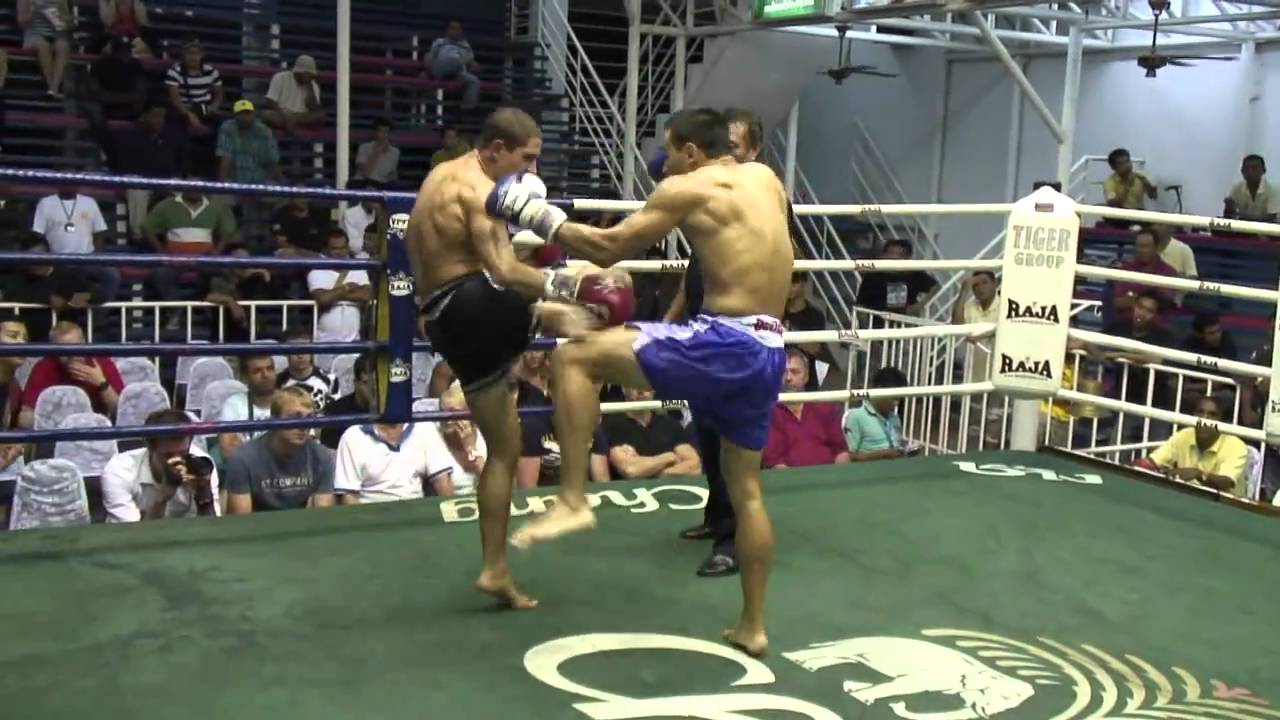 John (Sinbi muay Thai) Loses first fight by Ref Stoppage background
