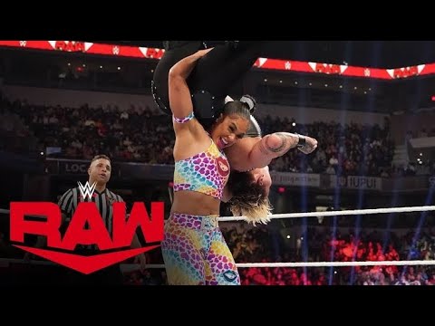 Bianca Belair v Rhea Ripley – Gauntlet Match to determine who enters Chamber last: Raw, Feb 14, 2022