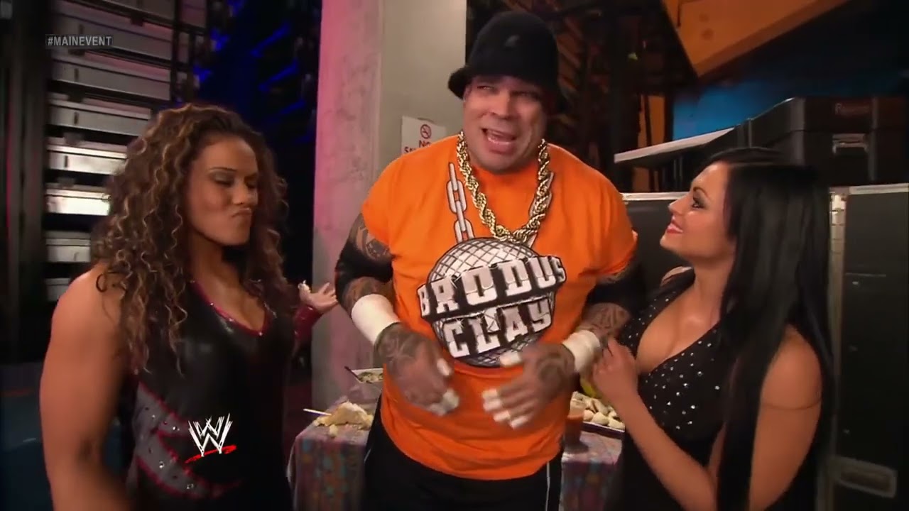 WWE Main Event - Tamina Snuka & Aksana ask Brodus Clay to hire them: February 06, 2013