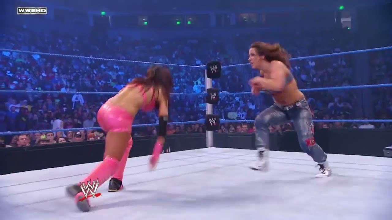 Mickie James vs. Layla: SmackDown, Oct. 23, 2009 background